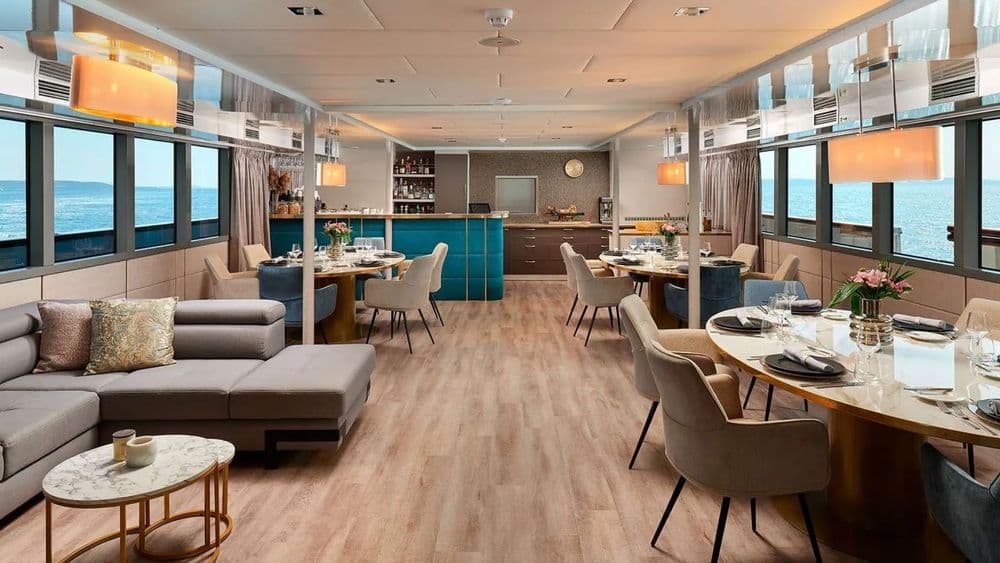 ohana-interior-dining-area