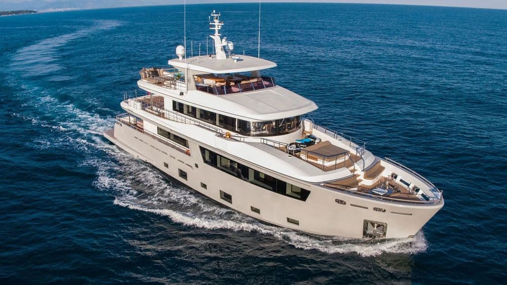sabai-exterior-cruising