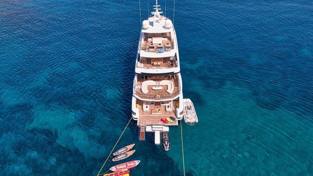volo-mare-exterior-back-decks