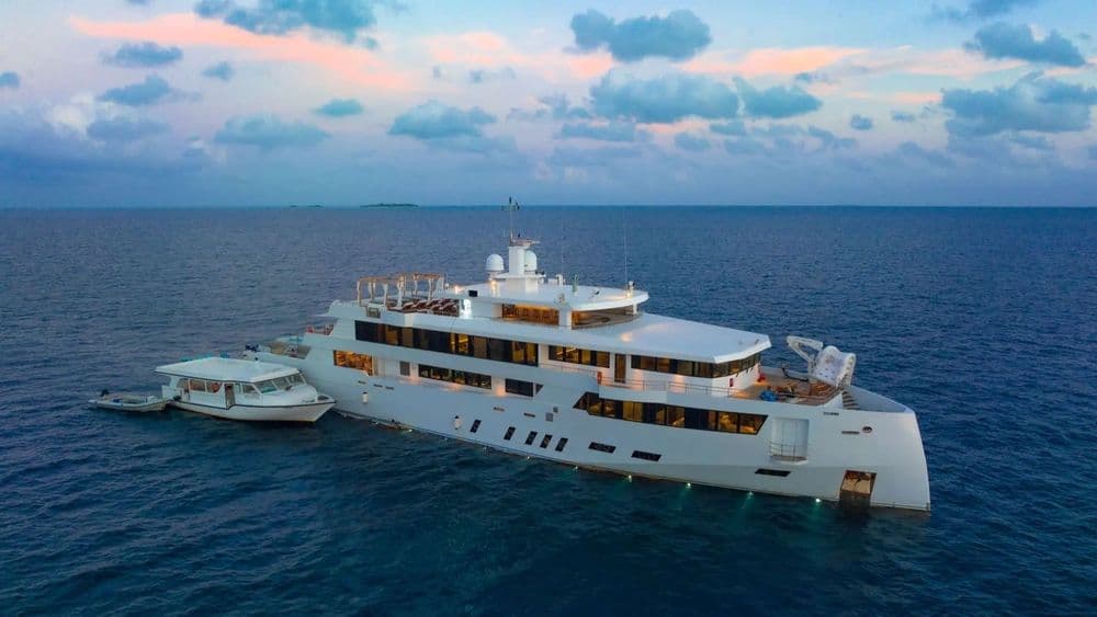 white-pearl-exterior