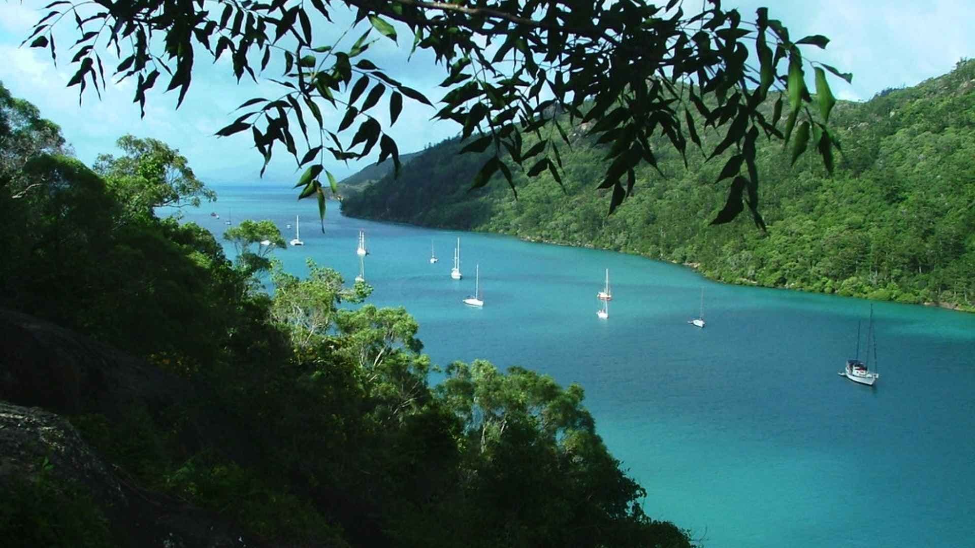 nara inlet australia boats moored