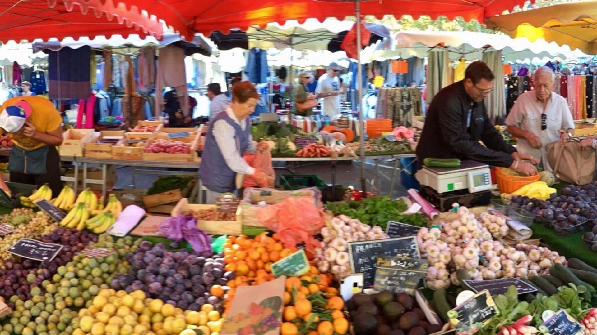 place des lices market