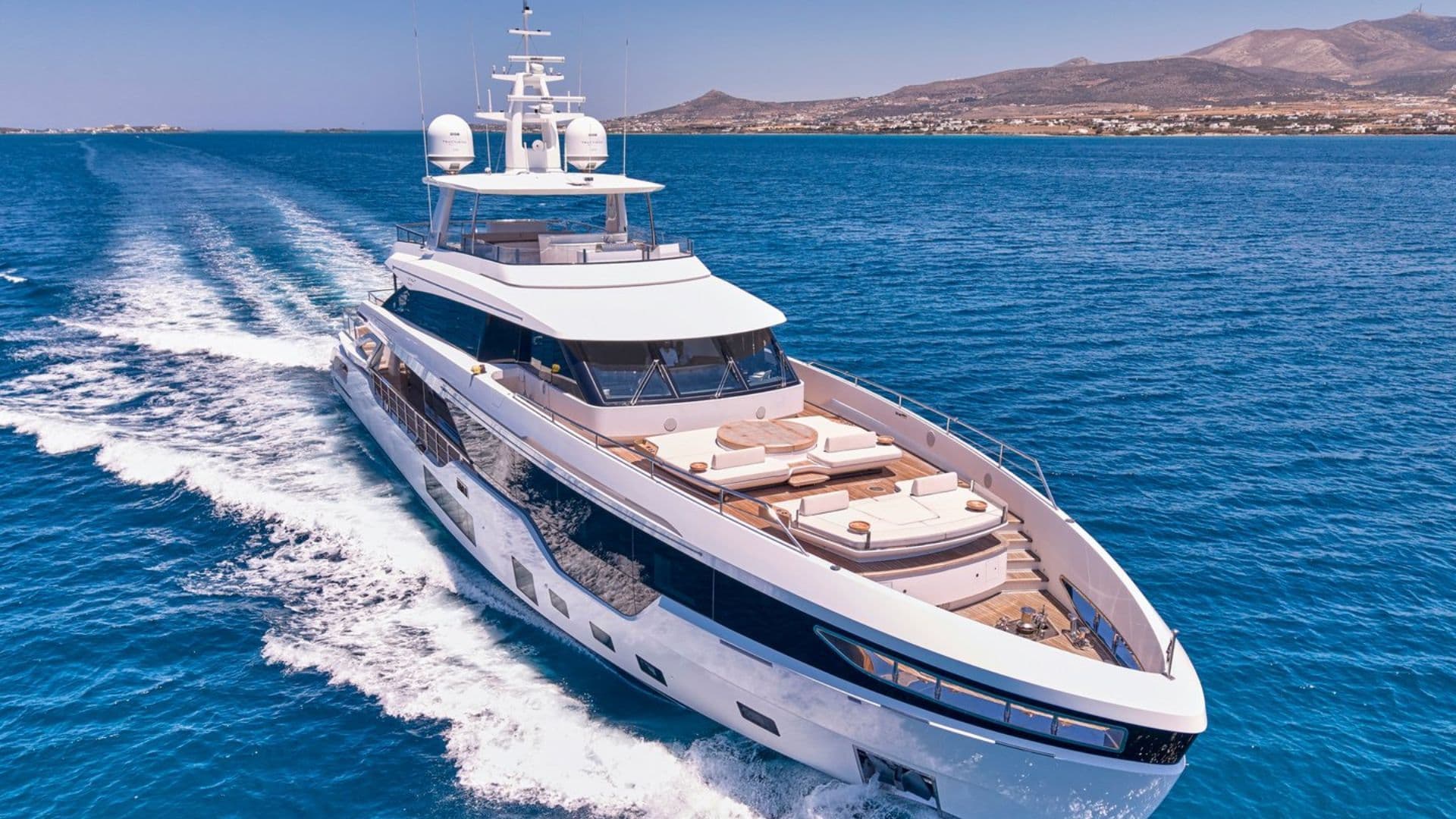 volo-mare-exterior-cruising
