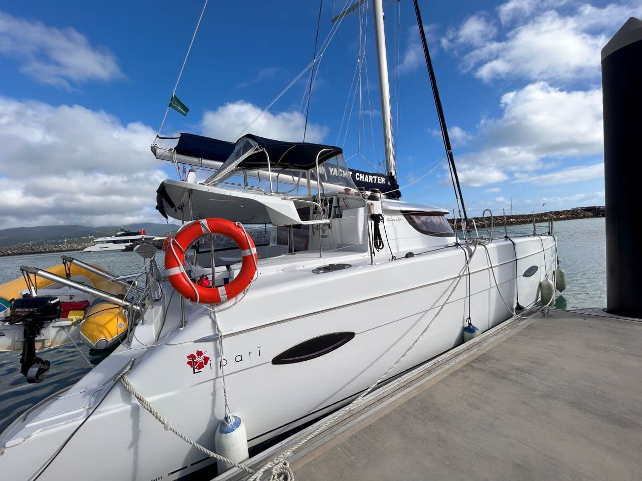 L AVANT – Fountaine Pajot