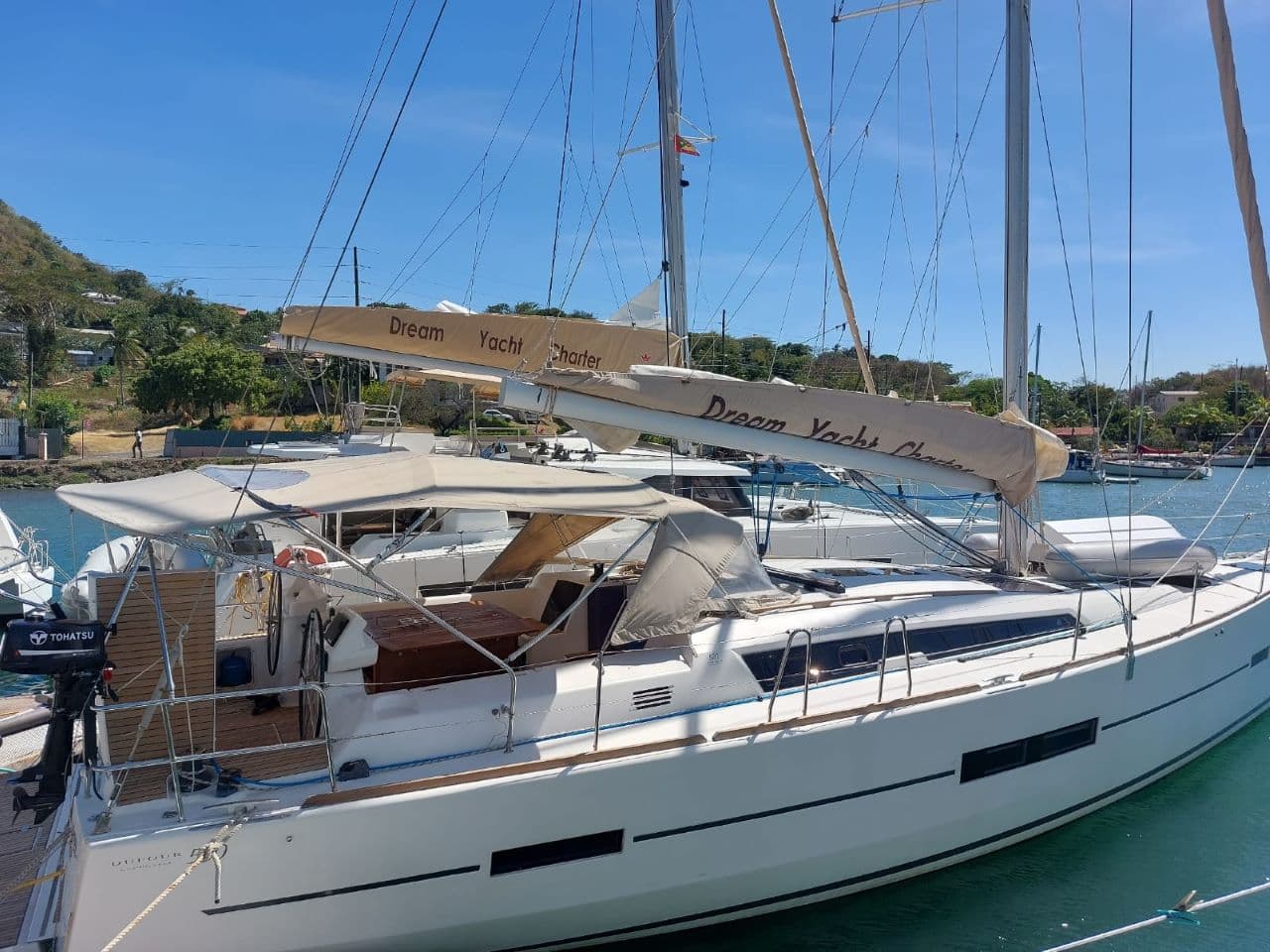 CARUSO – Dufour Yachts