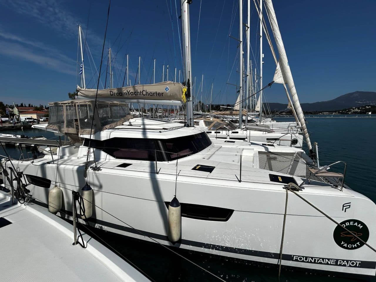 HAKUNA MATATA I – Fountaine Pajot