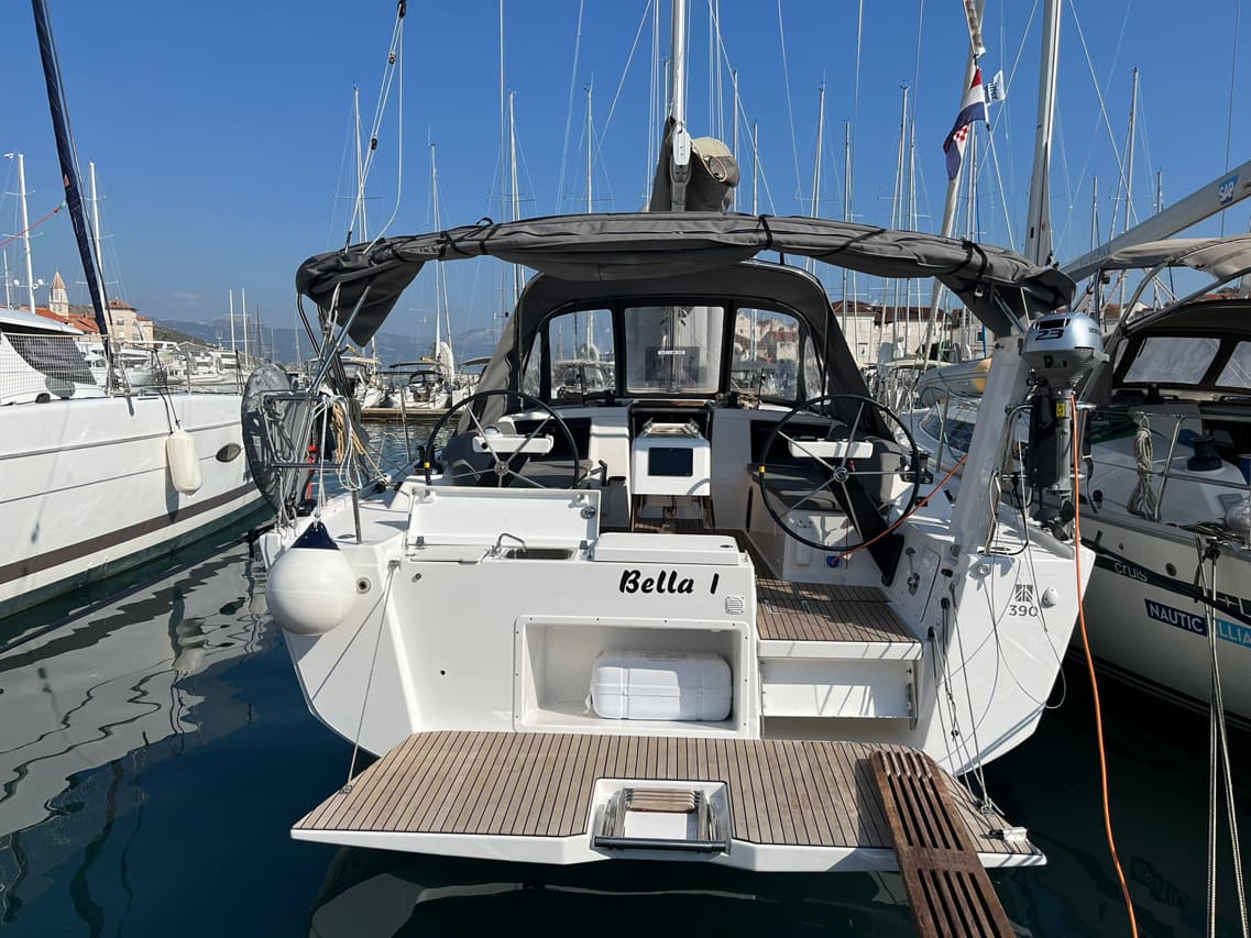 Bella I – Dufour Yachts