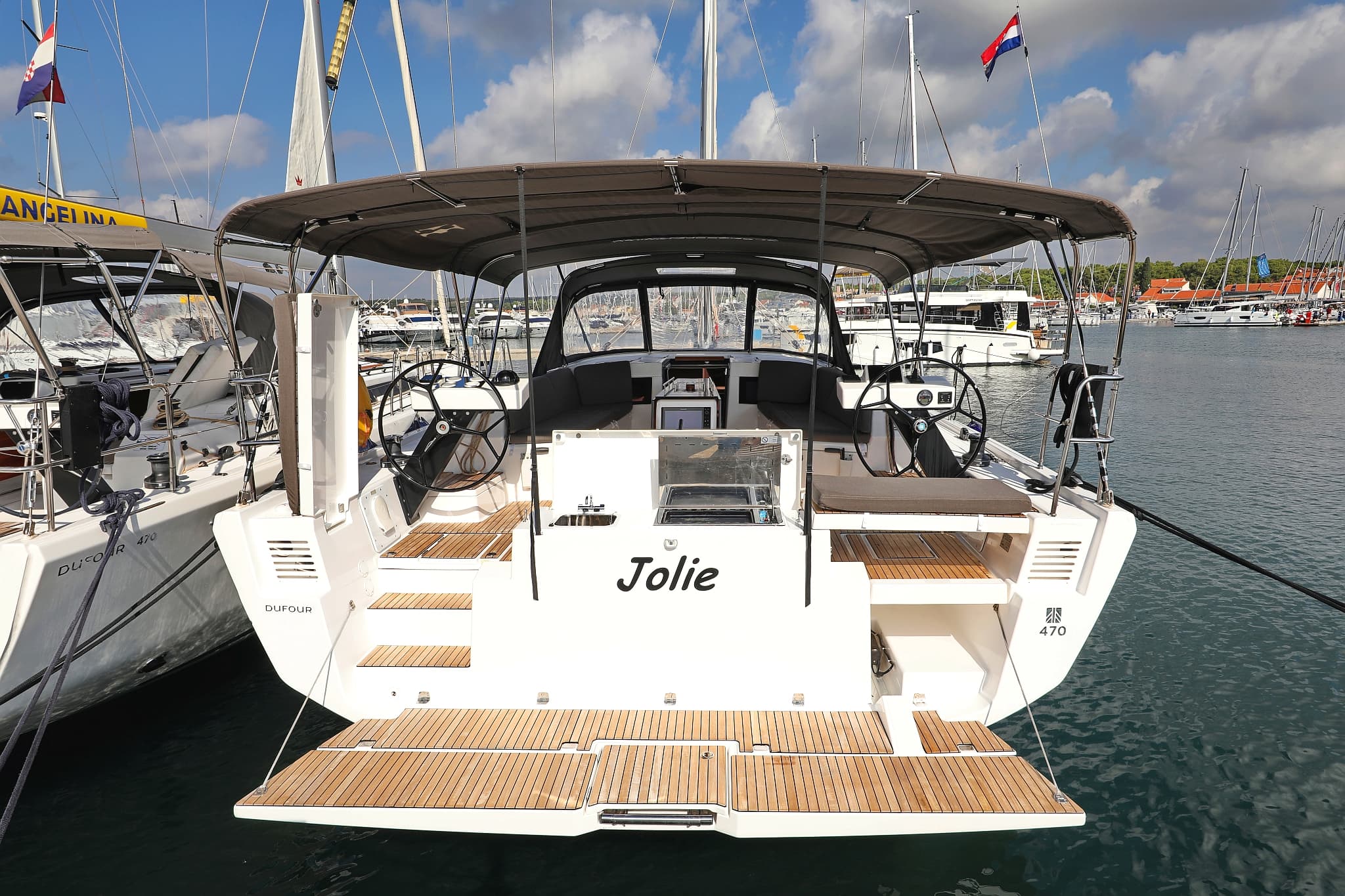 Jolie