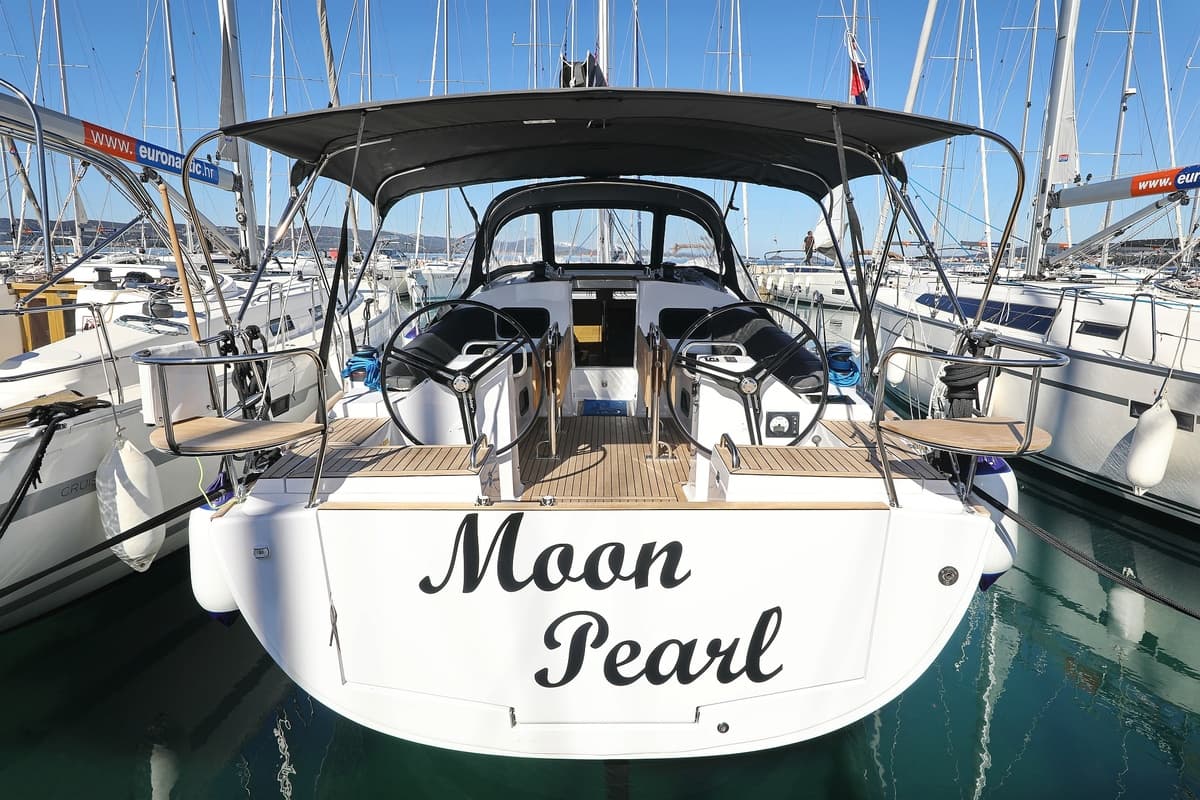 Moon Pearl – Elan Marine