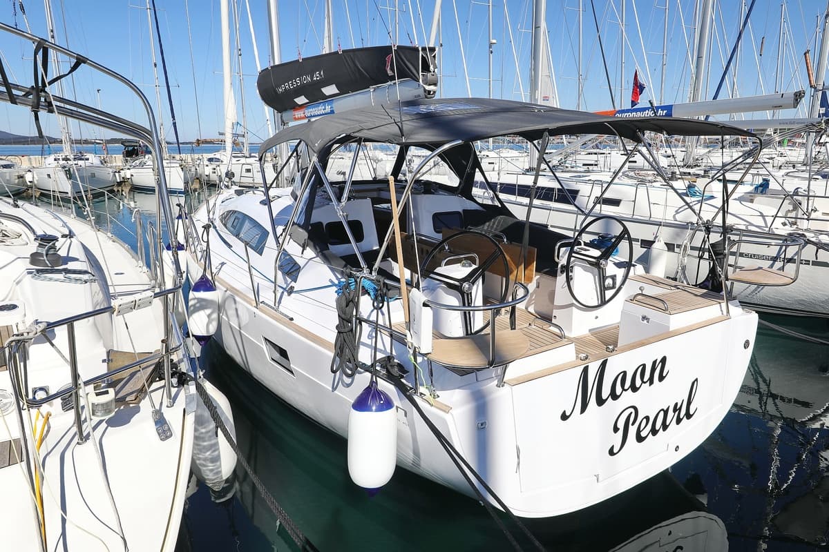 Moon Pearl