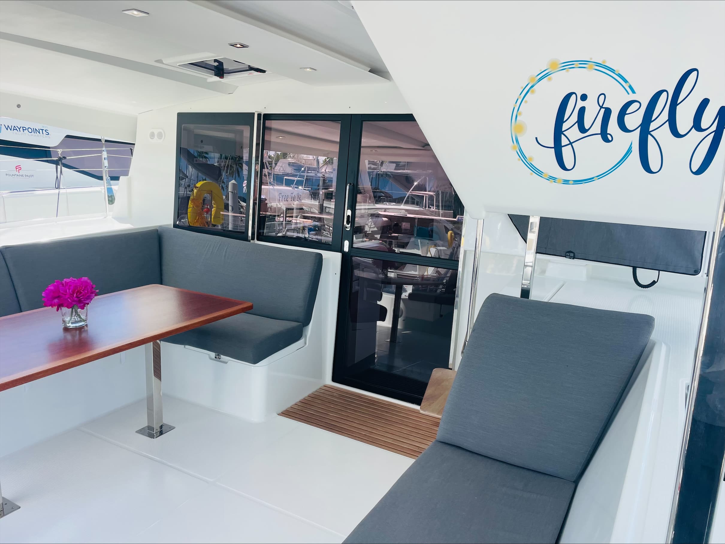 Firefly – Fountaine Pajot