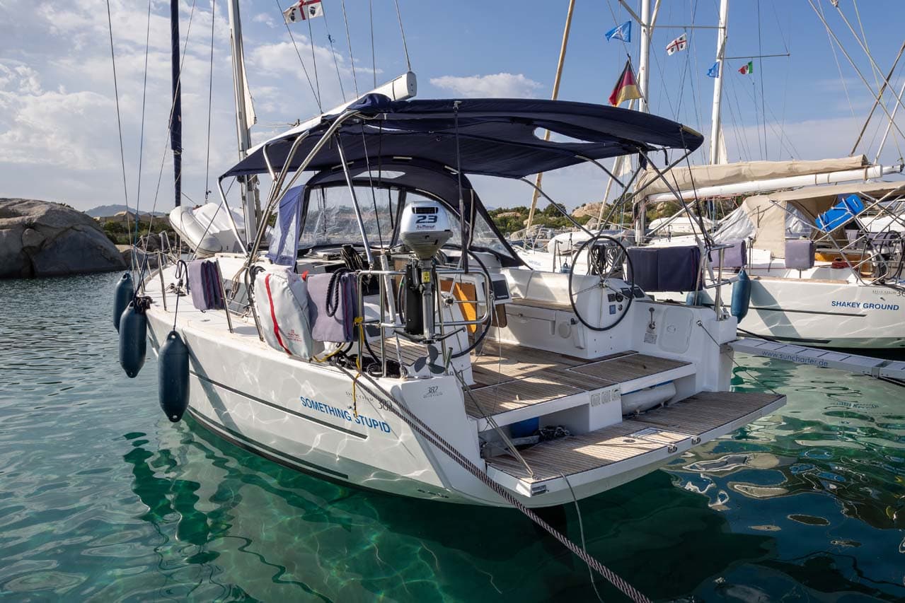 Something Stupid – Dufour Yachts
