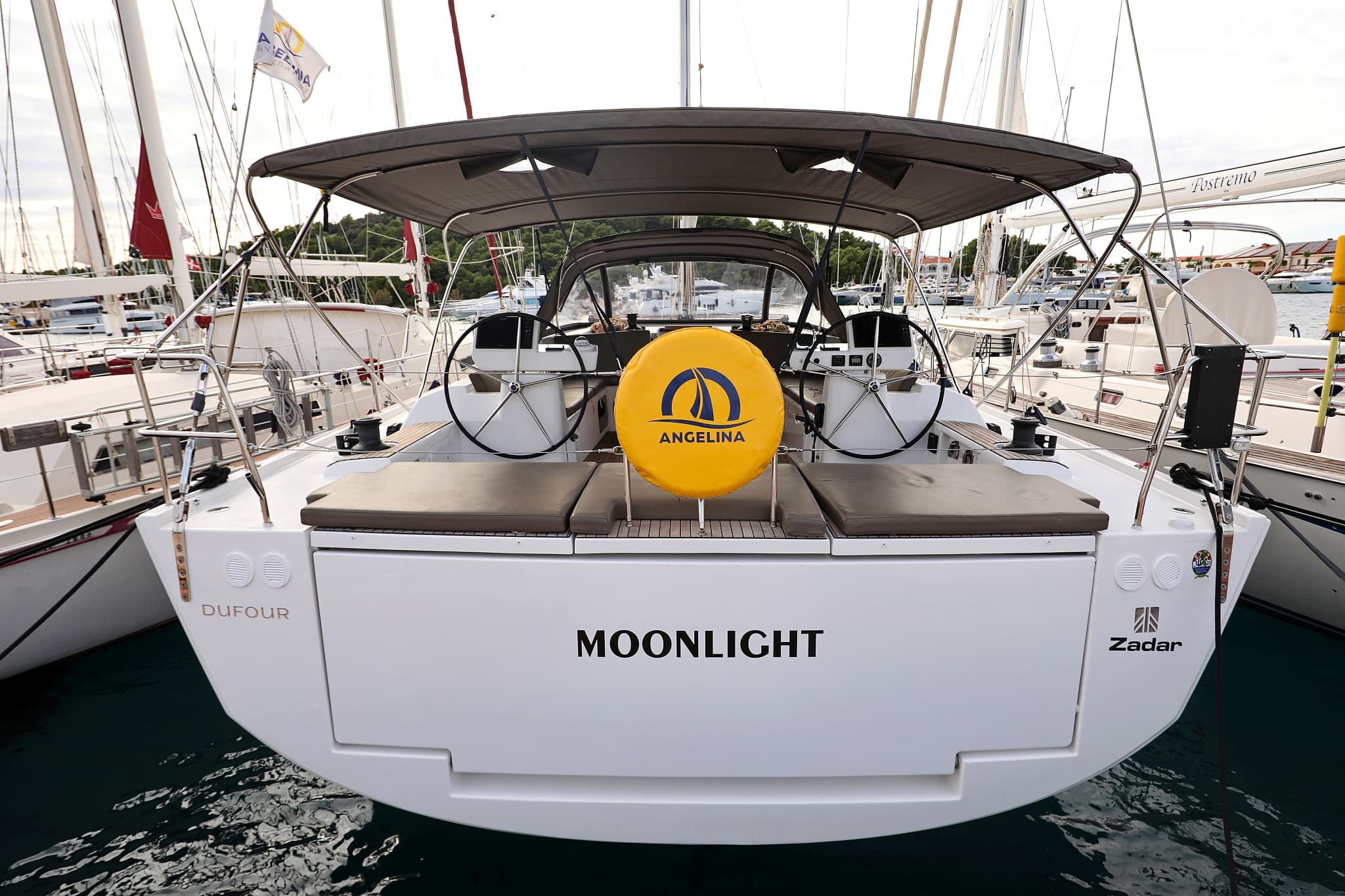 Moonlight – Dufour Yachts