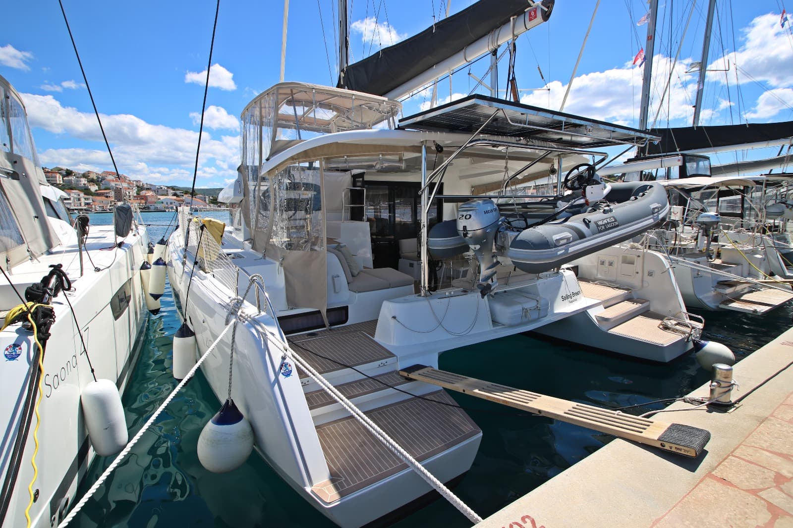 Sailing Breeze