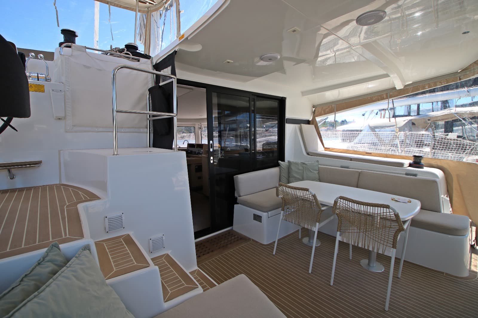 Sailing Breeze