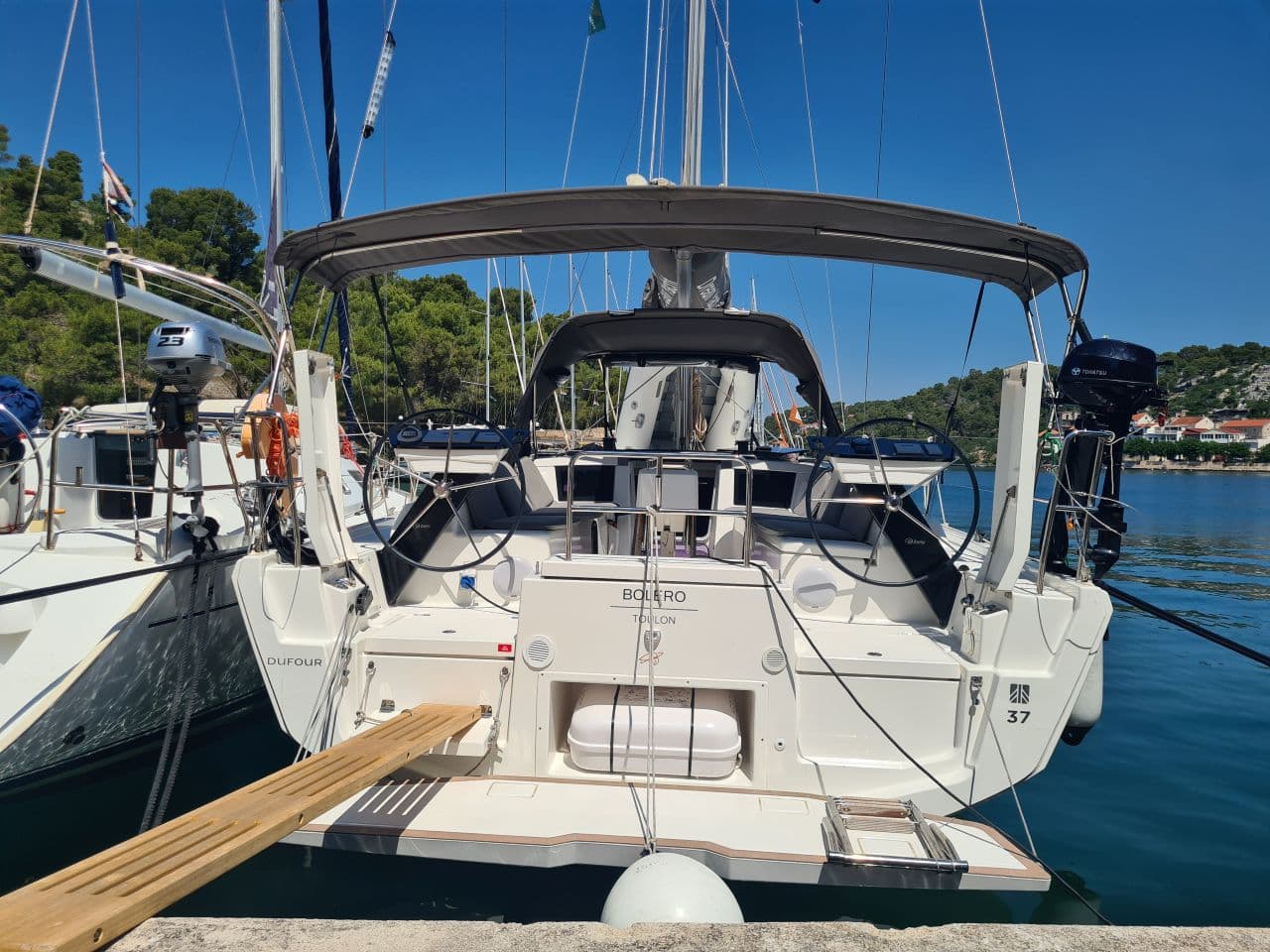 BOLERO – Dufour Yachts