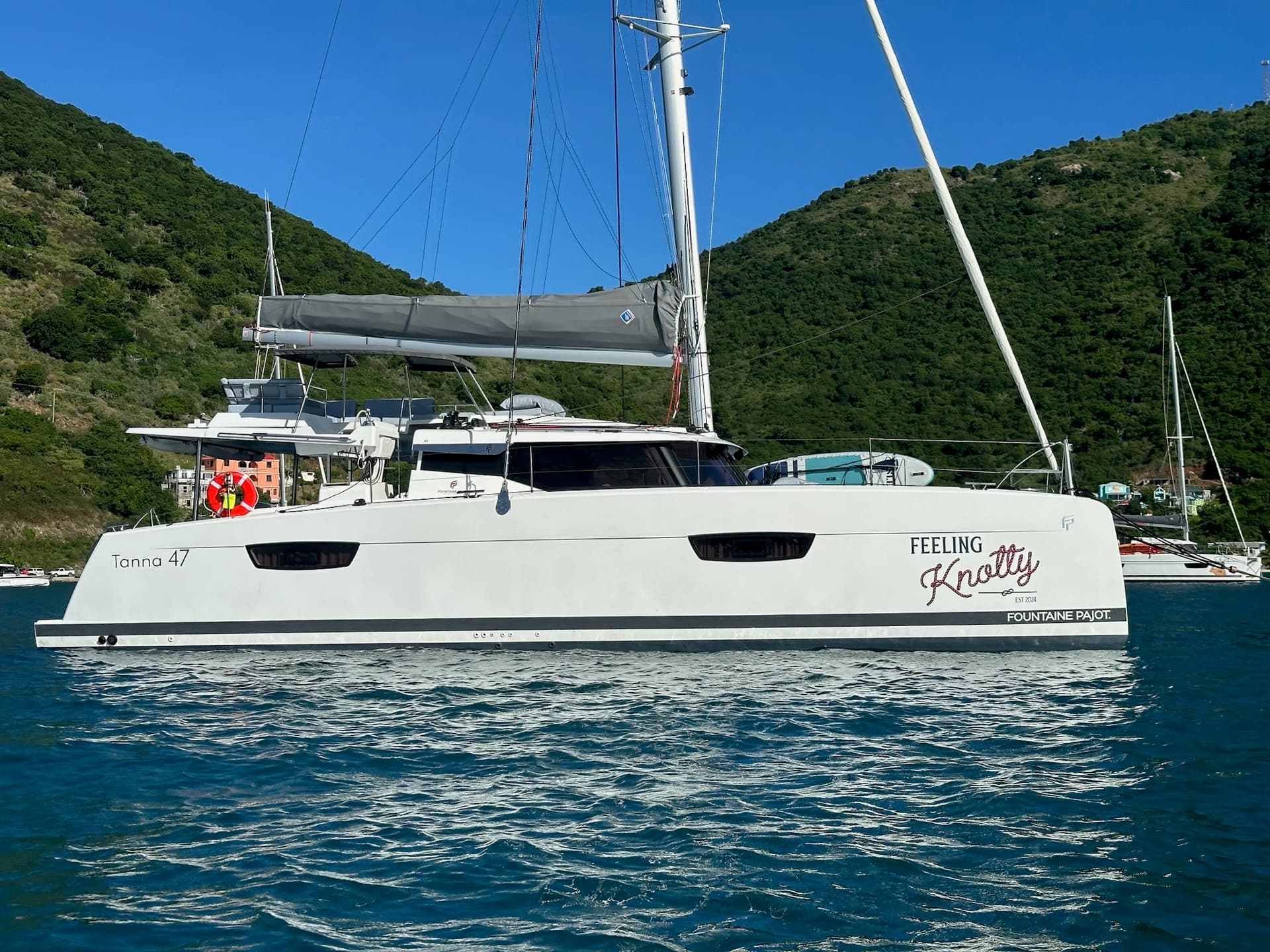 Feeling Knotty – Fountaine Pajot