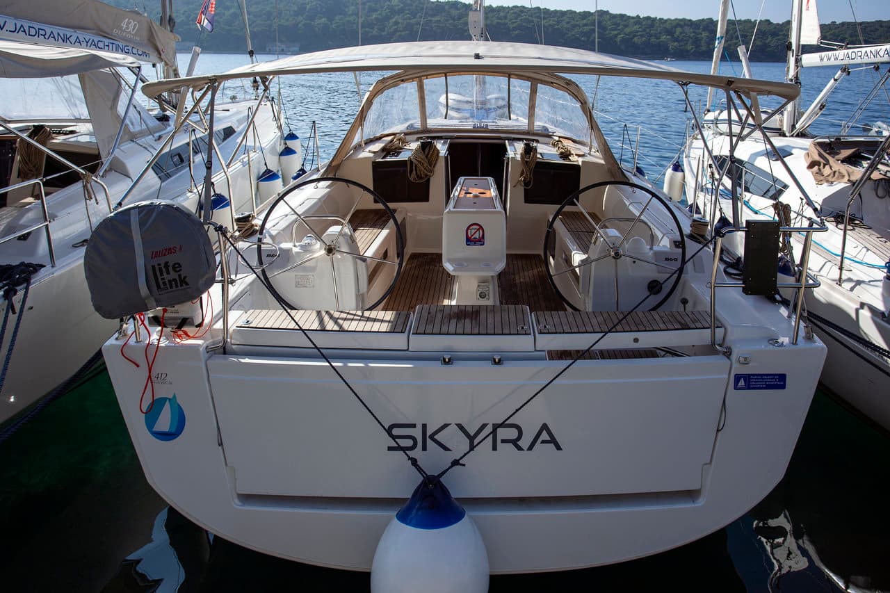 Skyra – Dufour Yachts