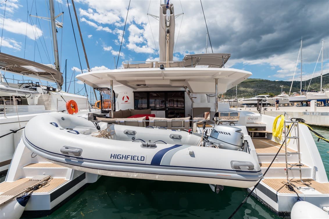 Sunny Wave – Fountaine Pajot
