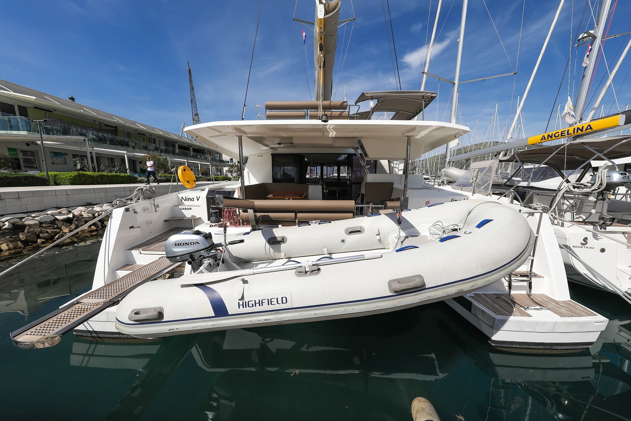 Nina V – Fountaine Pajot
