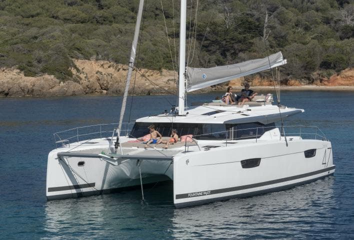 Lola 2 – Fountaine Pajot