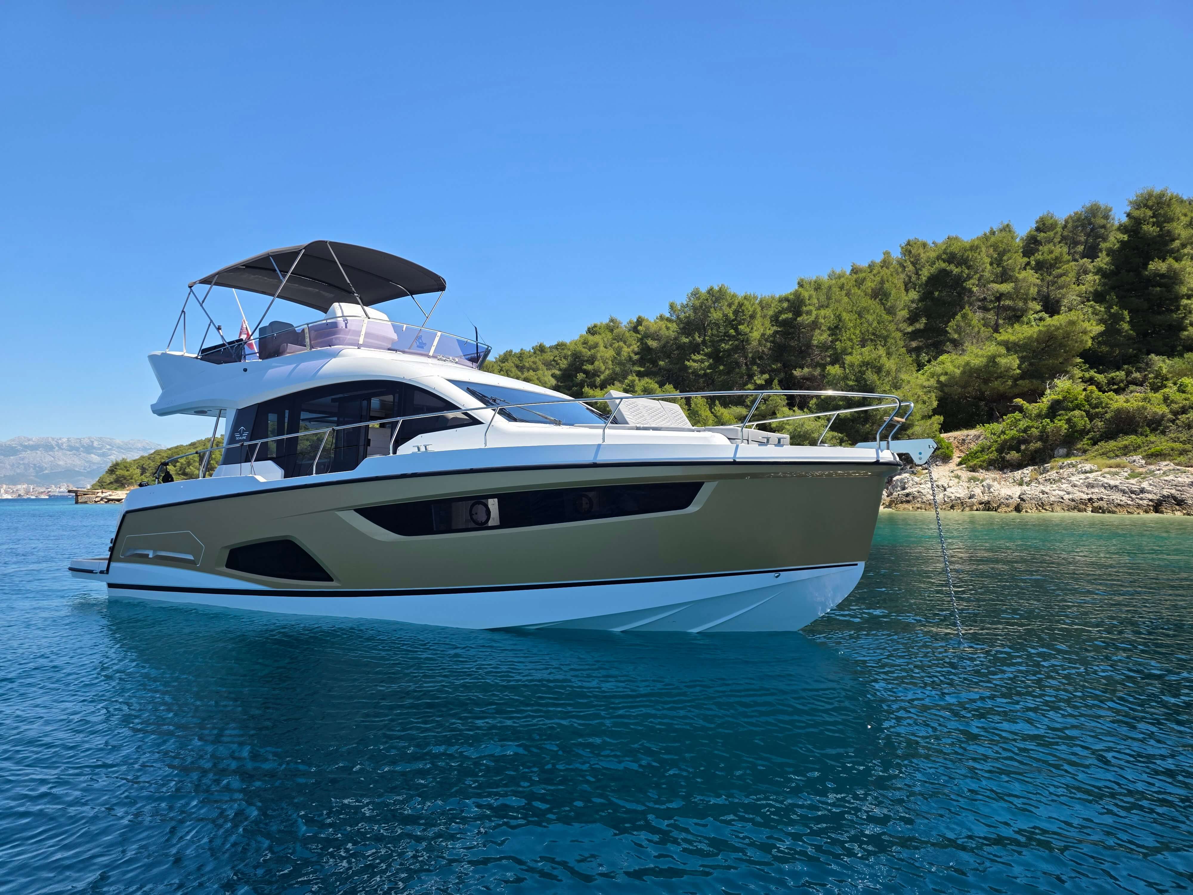 Tireless Too – Sealine