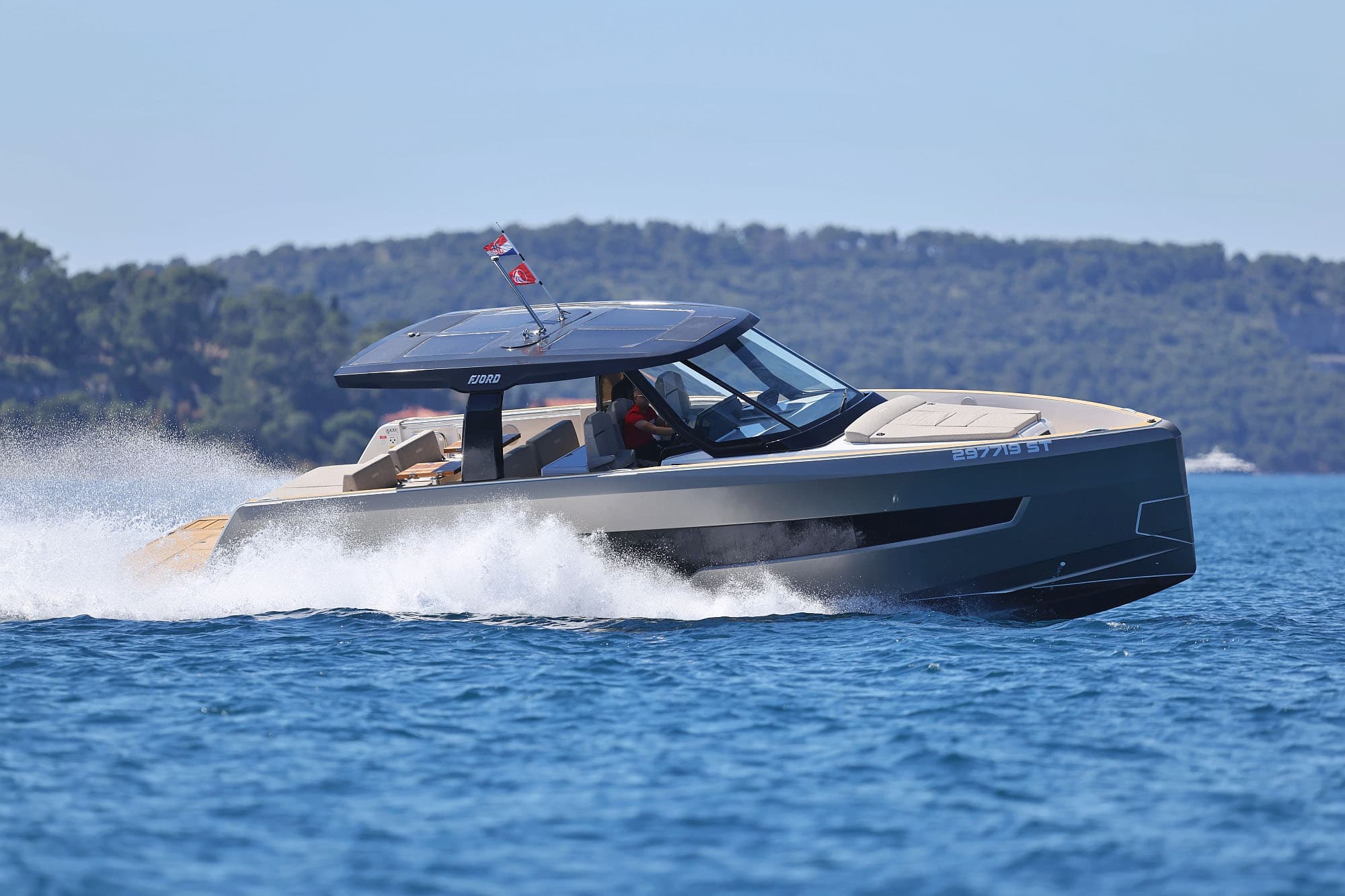 Instant Crush – Fjord Boats