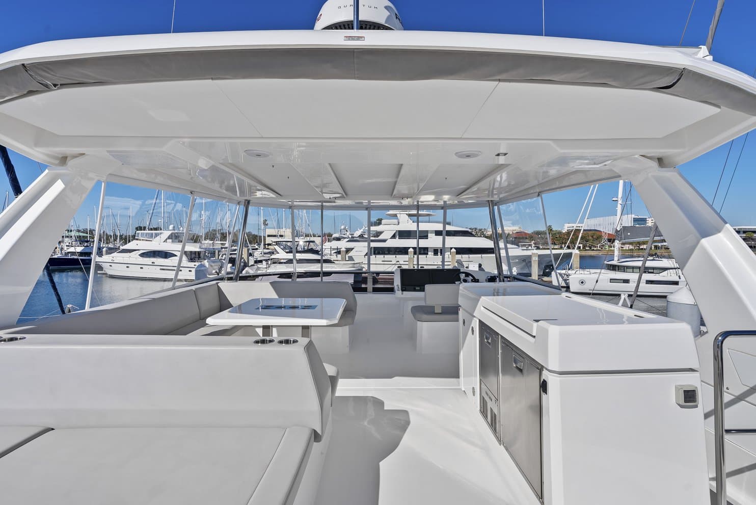 Nauti Cat