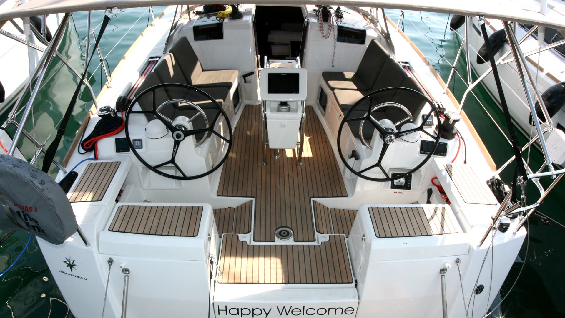 Happy Welcome – Jeanneau