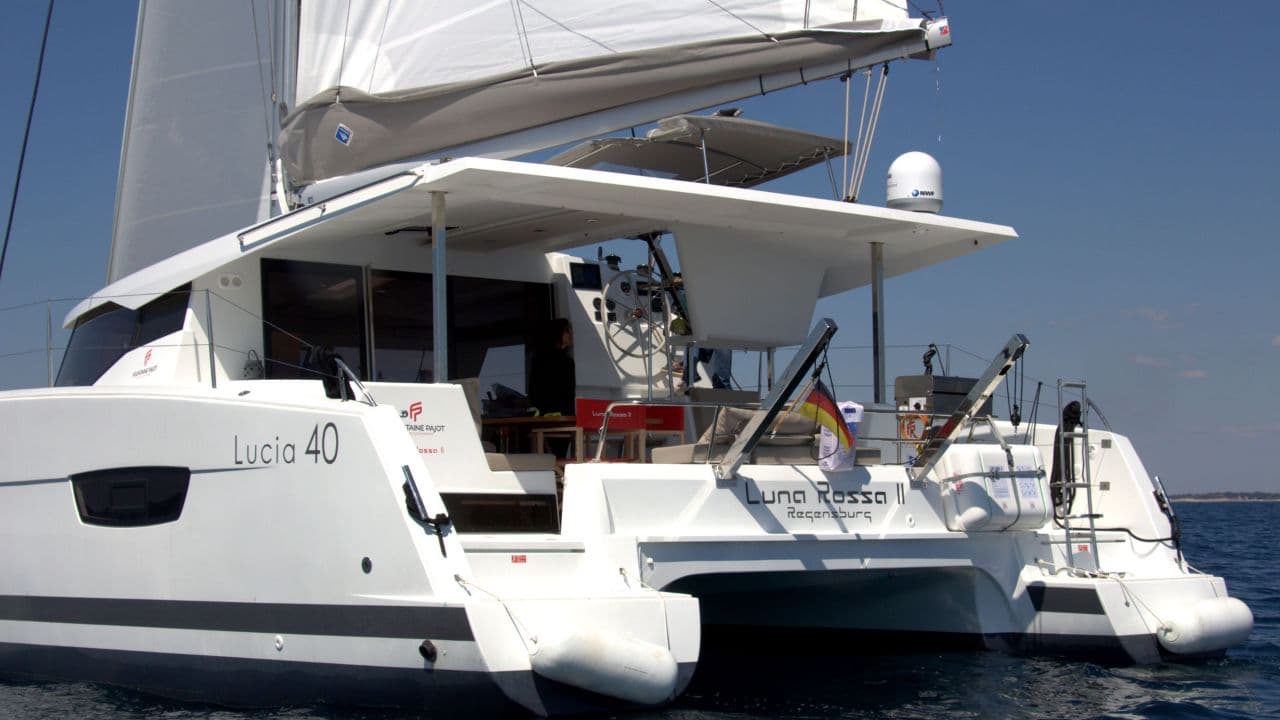Luna Rossa II – Fountaine Pajot