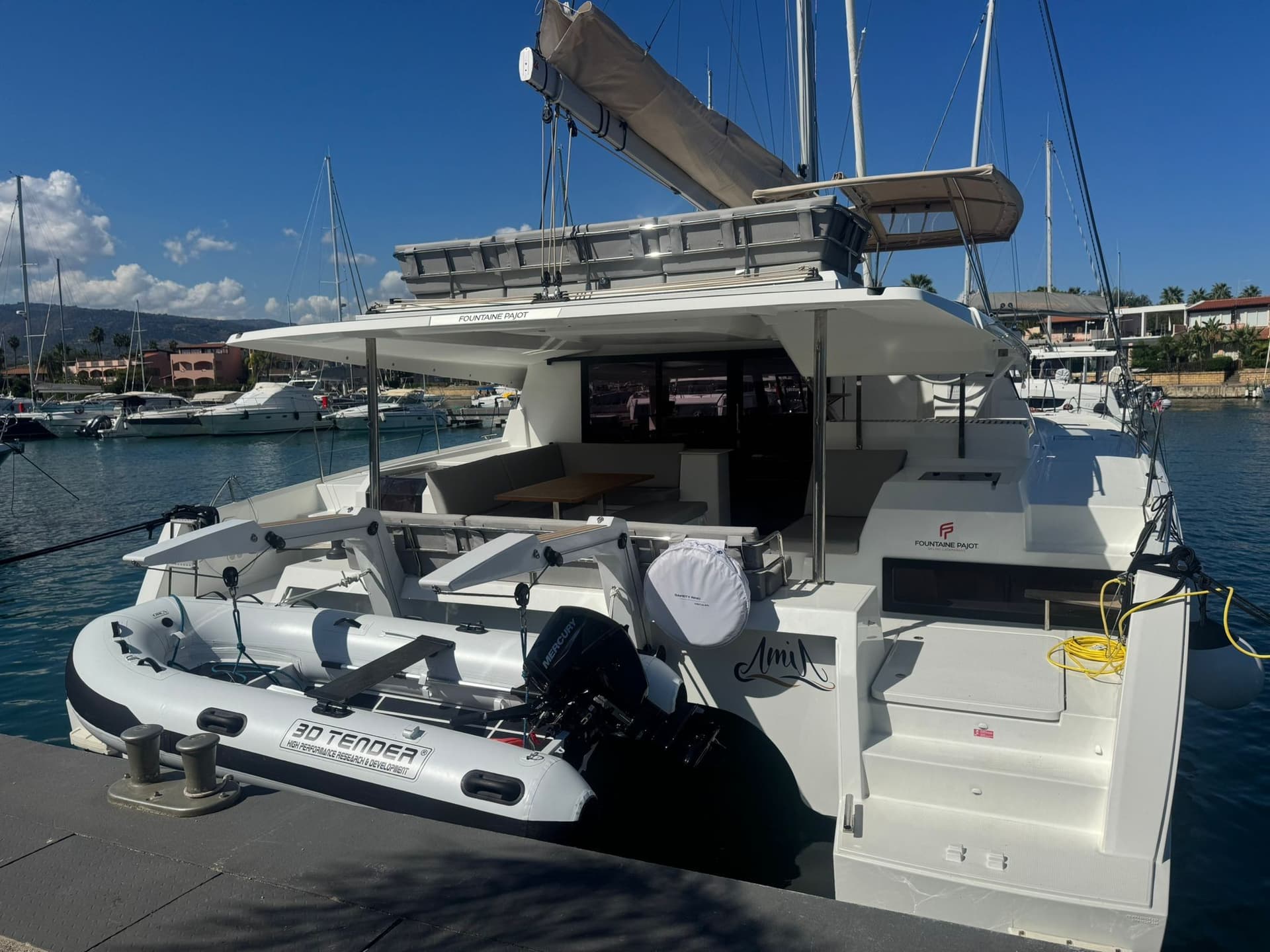 Amia – Fountaine Pajot