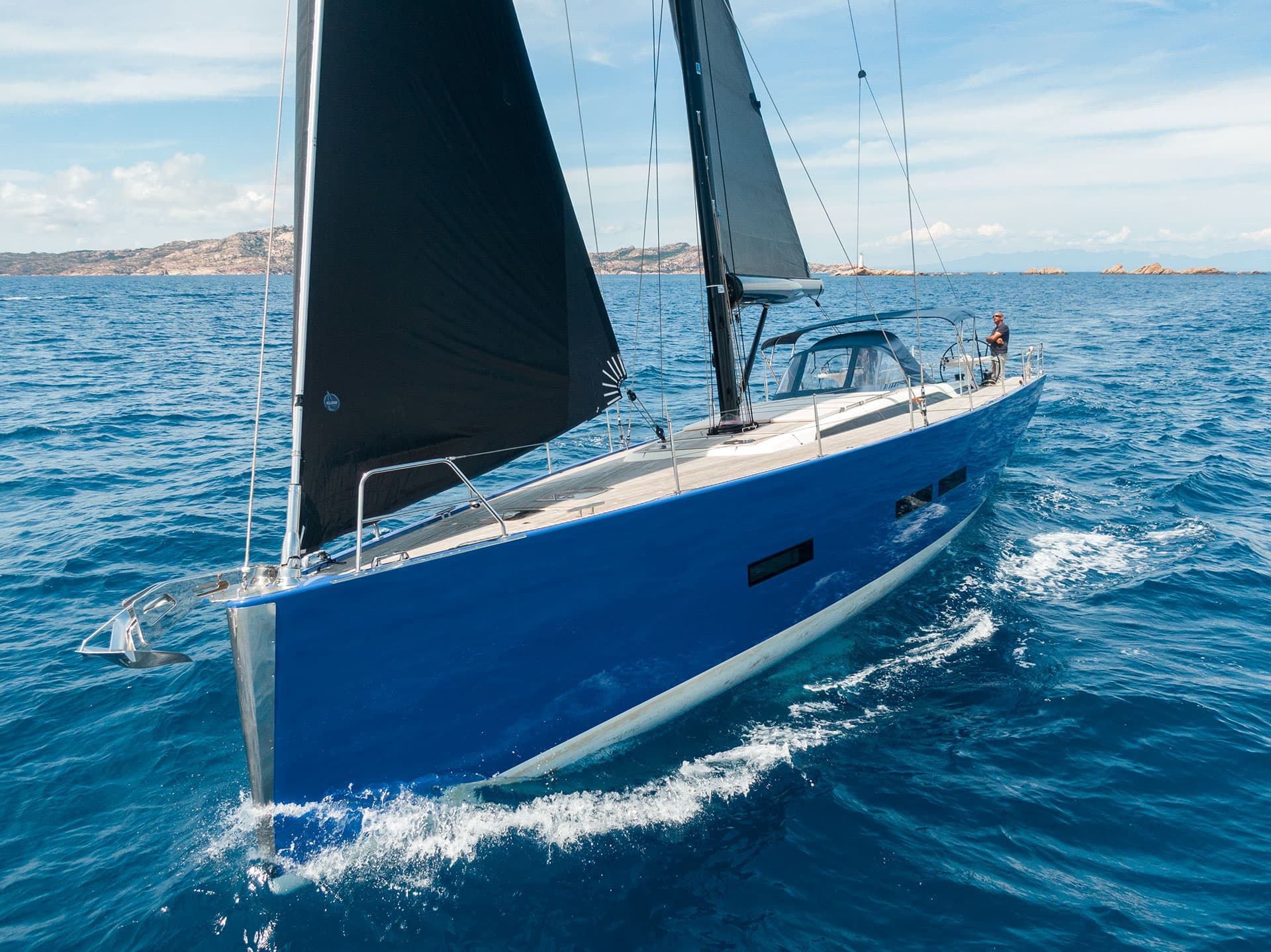 Avalon - Luxury - A/C, Watermaker