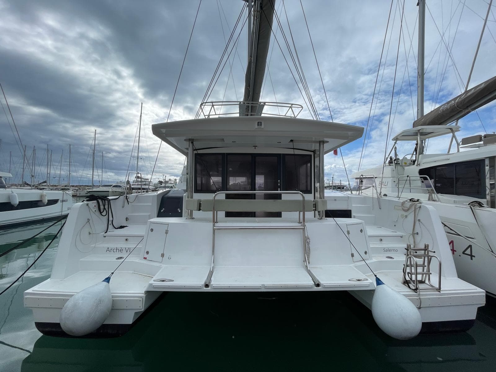 Arche VI – Bali Catamarans