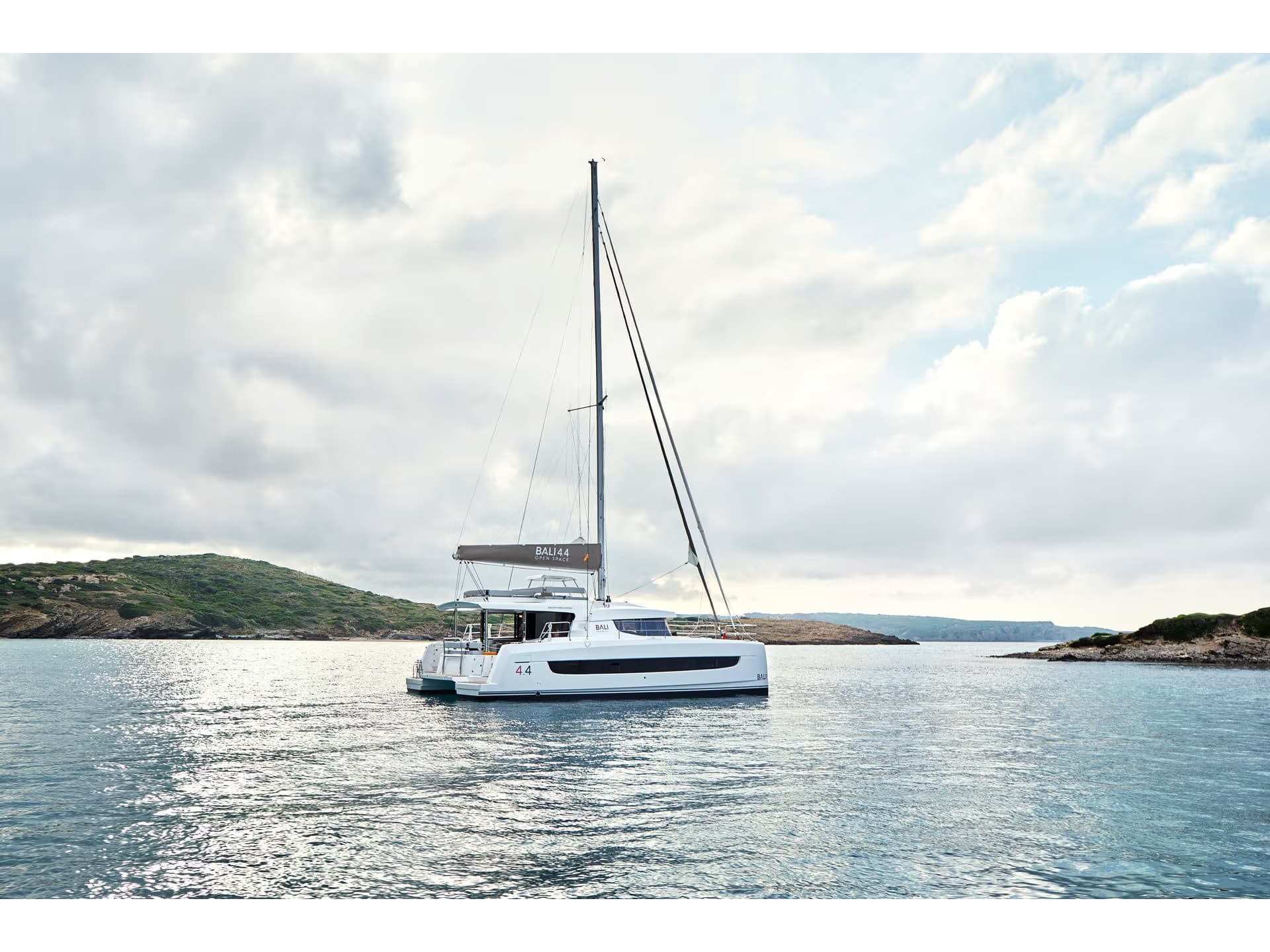 SKY STAR – Bali Catamarans