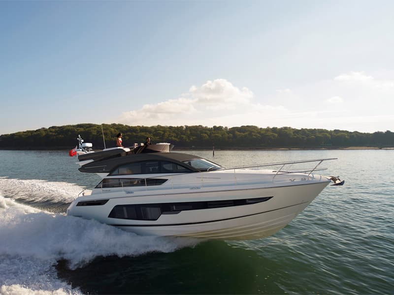 Get Lucky – Fairline Boats