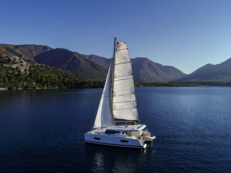 Amber – Fountaine Pajot