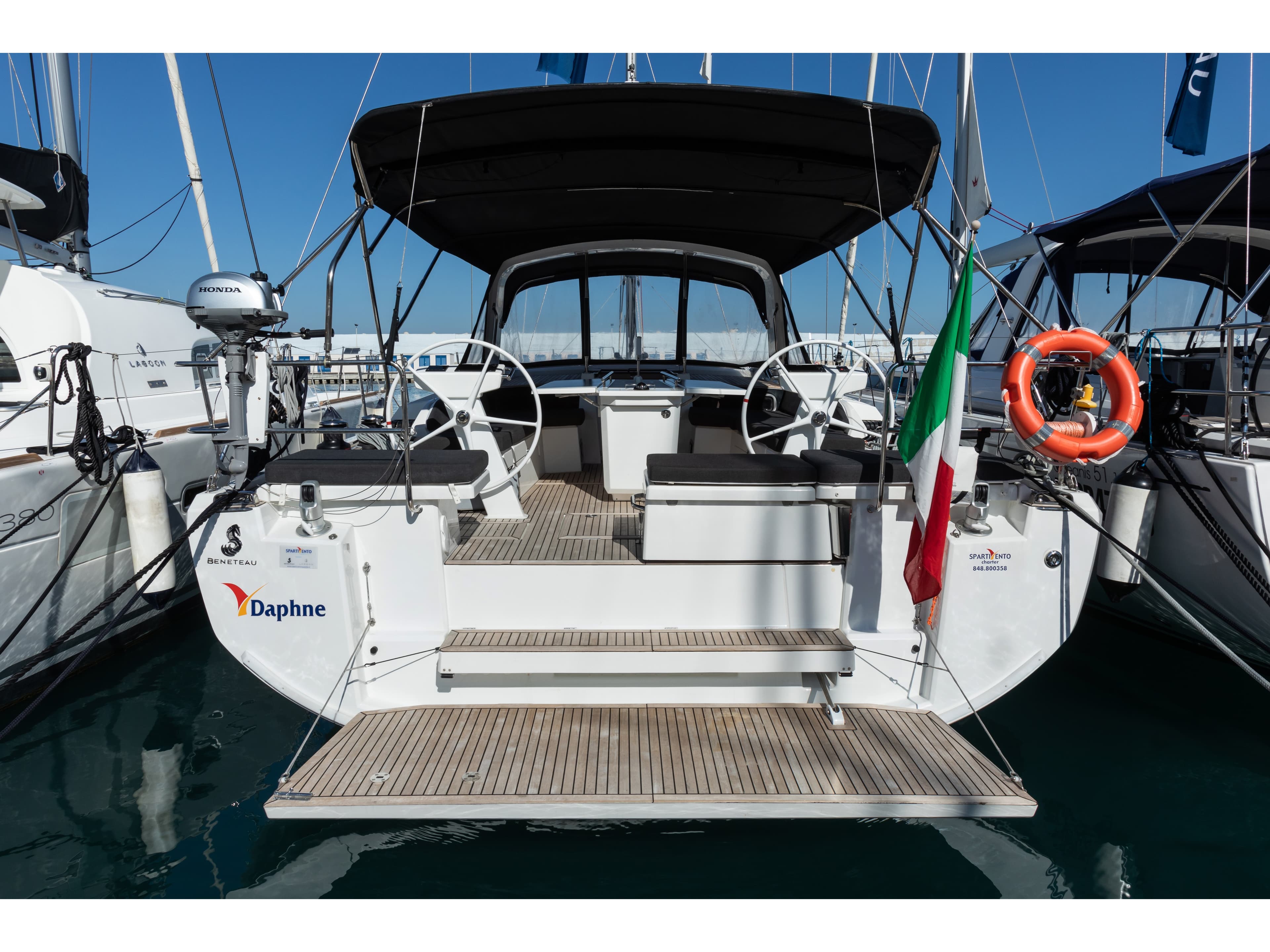 Daphne - Standard line – Beneteau