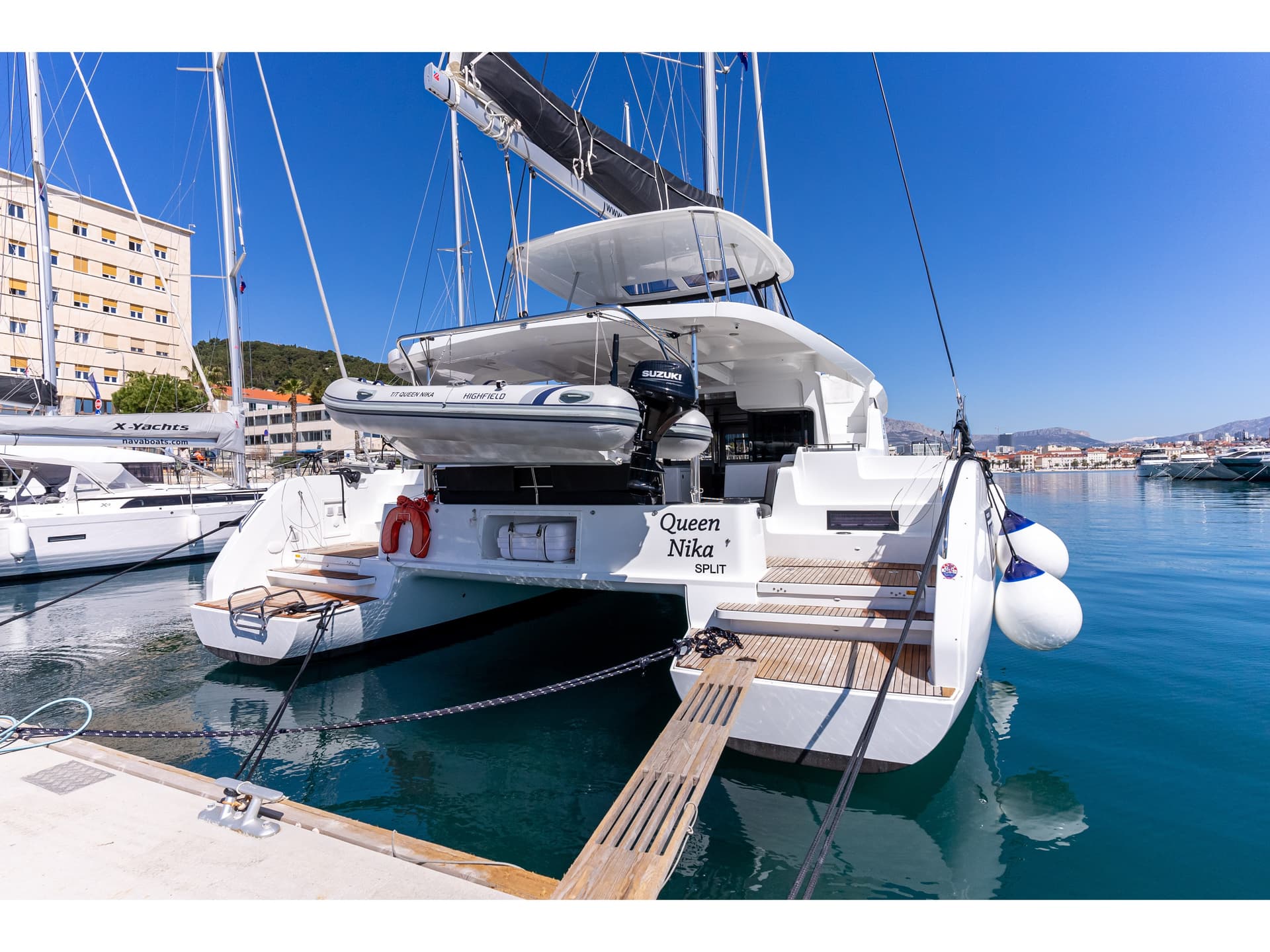 VELVET BREEZE – Lagoon