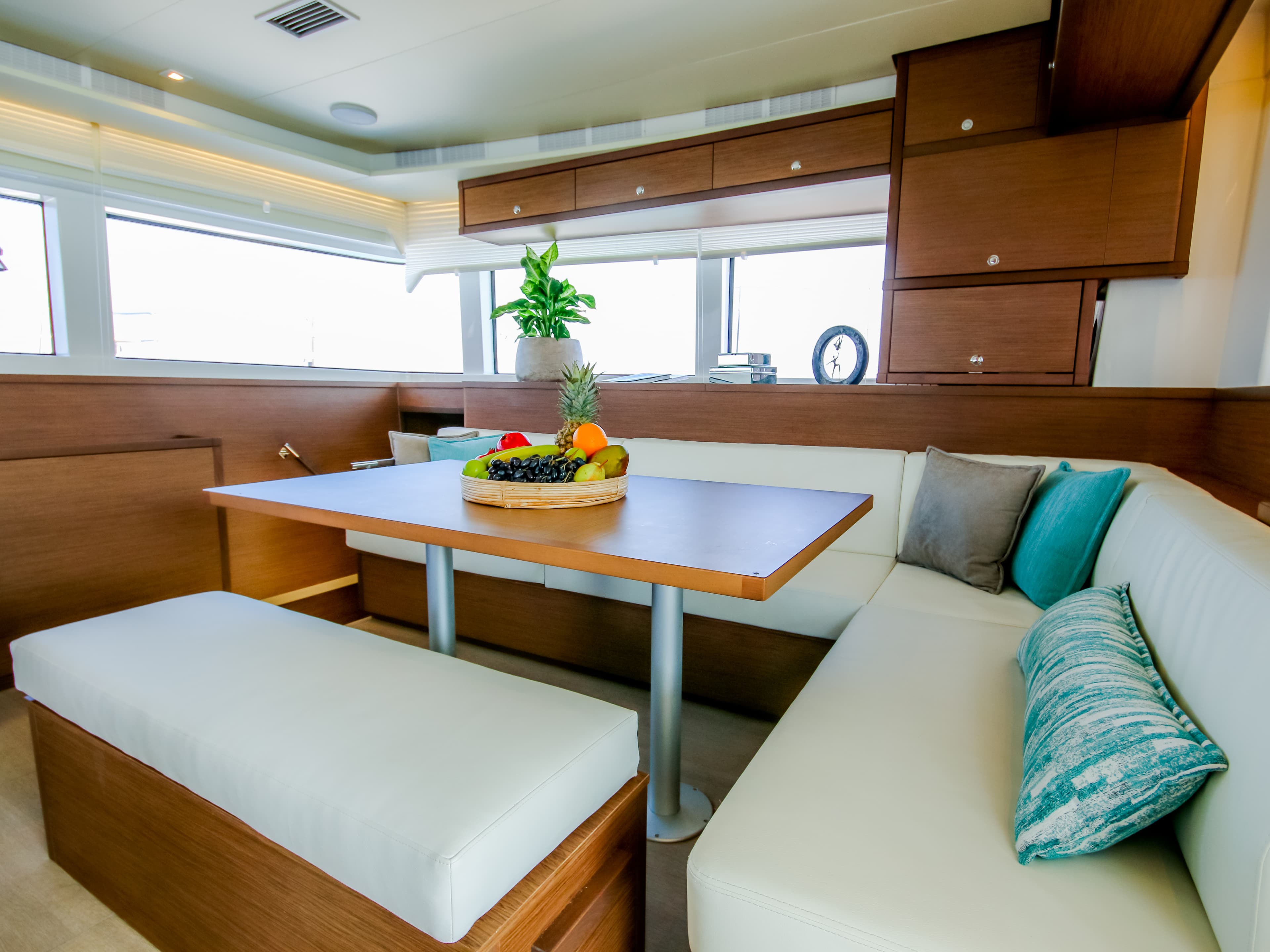 ELVIRA 52