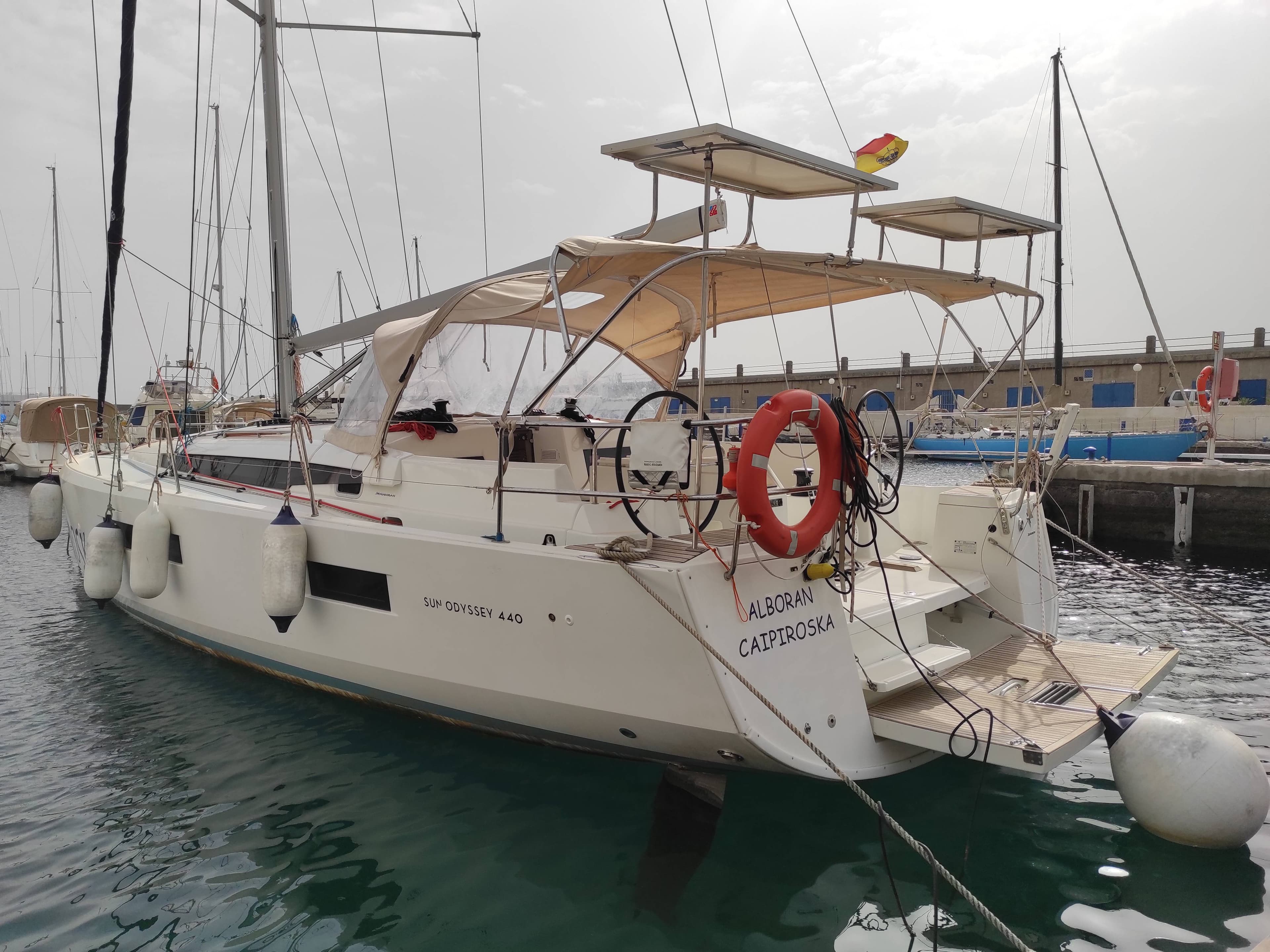Alboran Caipiroska (Majorca) – Jeanneau