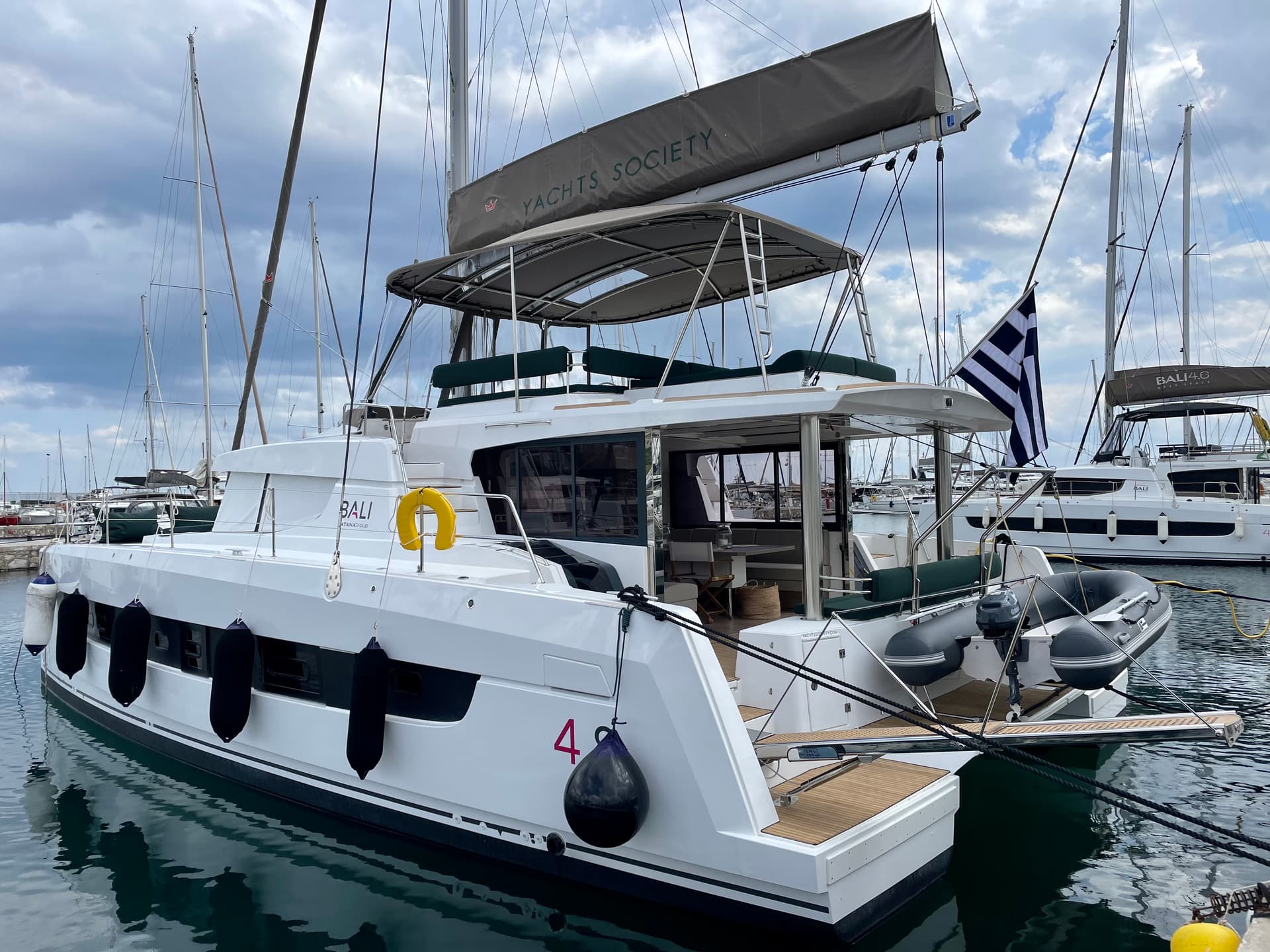Romar III – Bali Catamarans