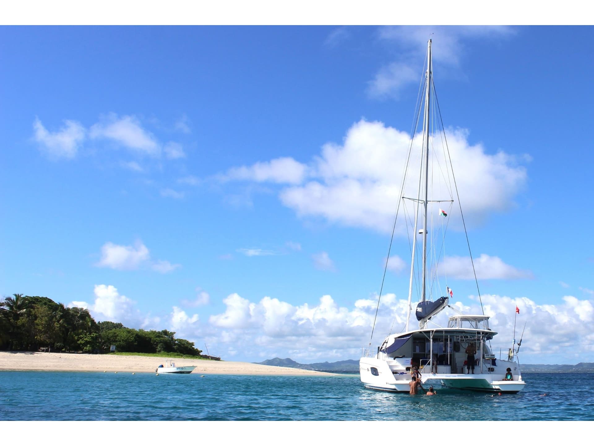 – Leopard Catamarans