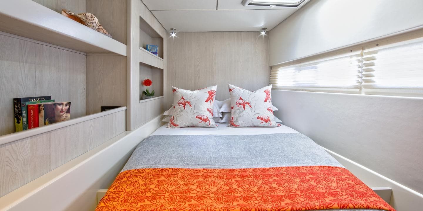 Moorings 5800 Crewed