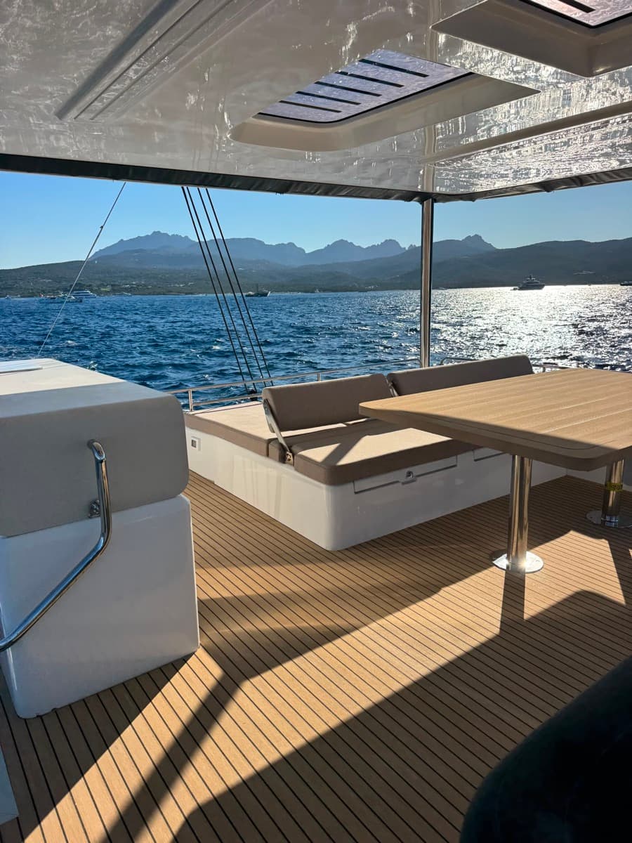 Montecristo - FIRST CLASS