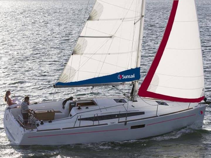 Oceanis 34.1 Premium – Beneteau