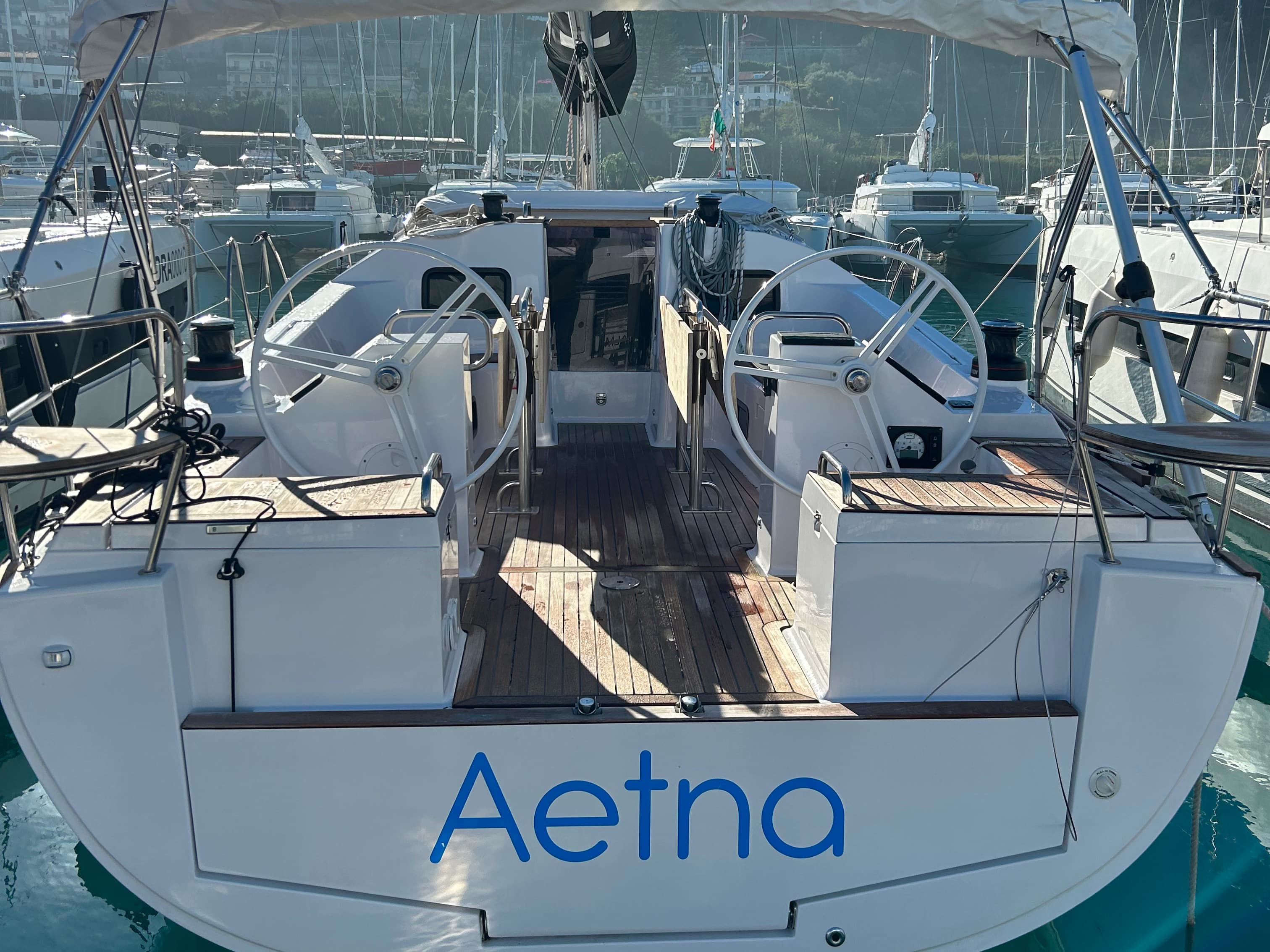 Aetna – Elan