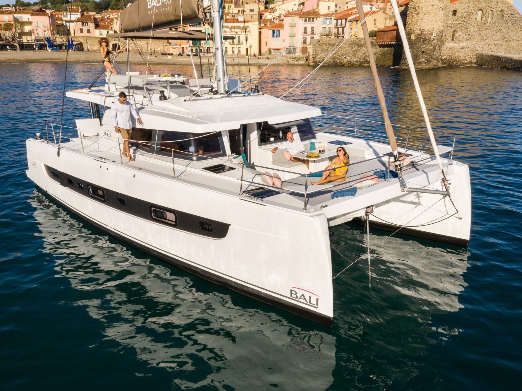 MIRA – Bali Catamarans