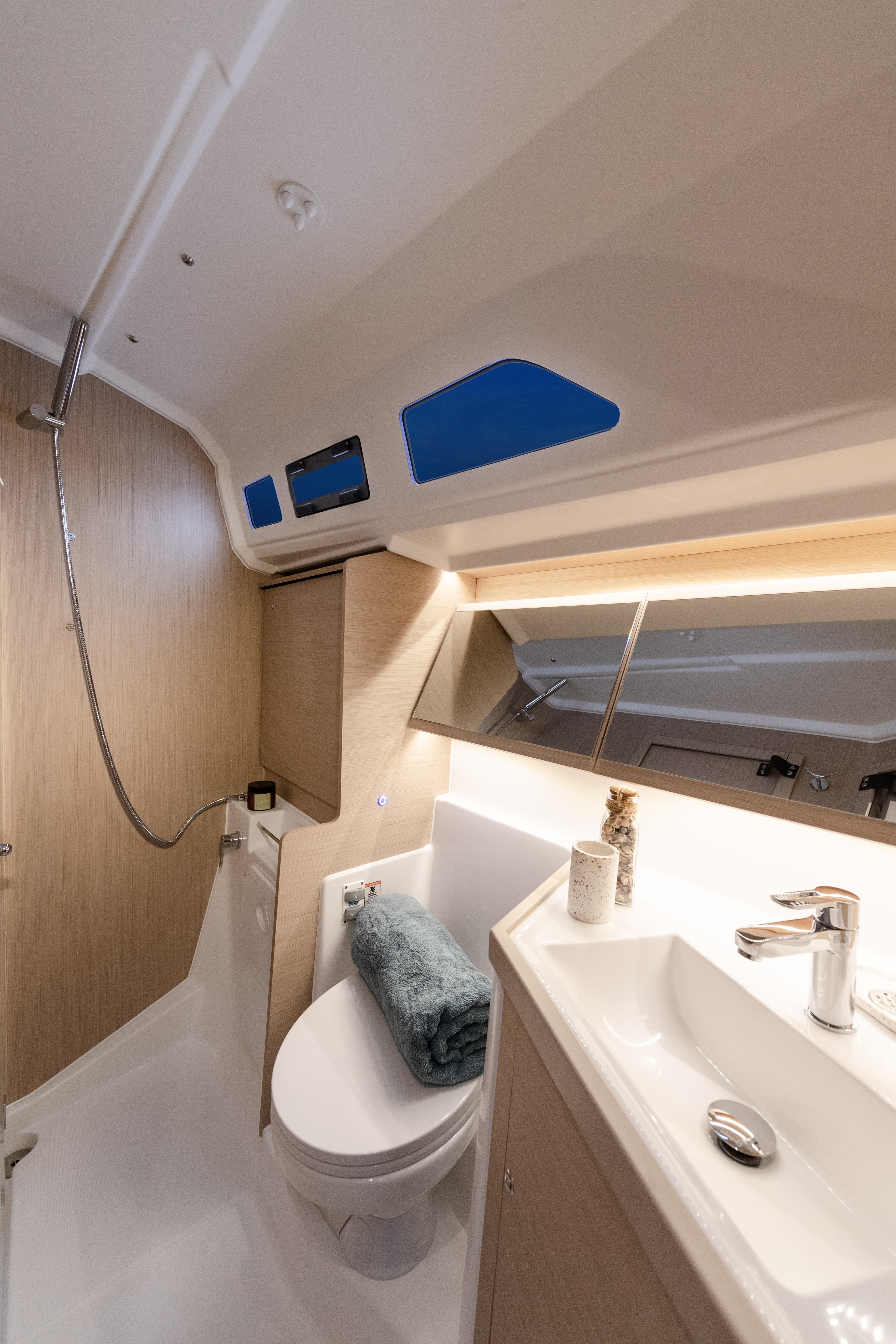 Sunsail 42 Premium