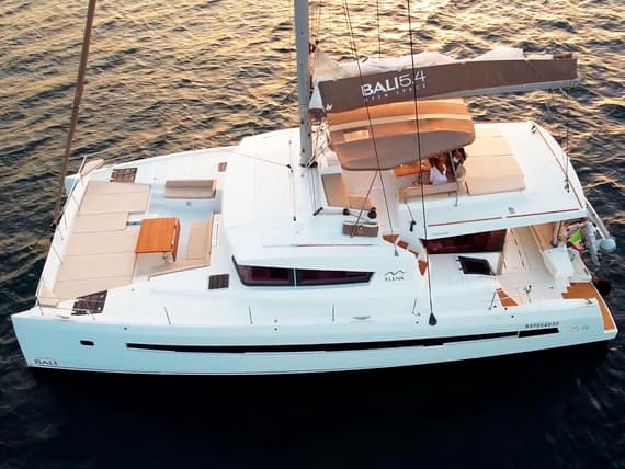 Elena – Bali Catamarans