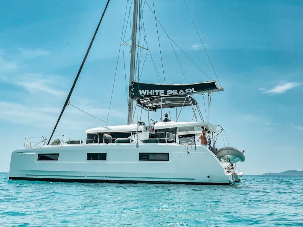 WHITE PEARL – Lagoon